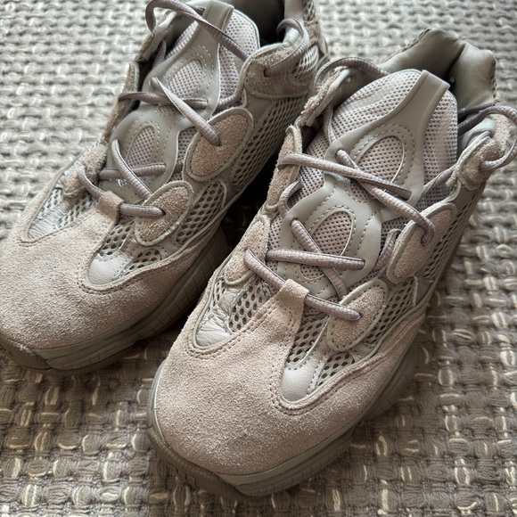 Yeezy x Adidas 500 - Picture 5 of 5